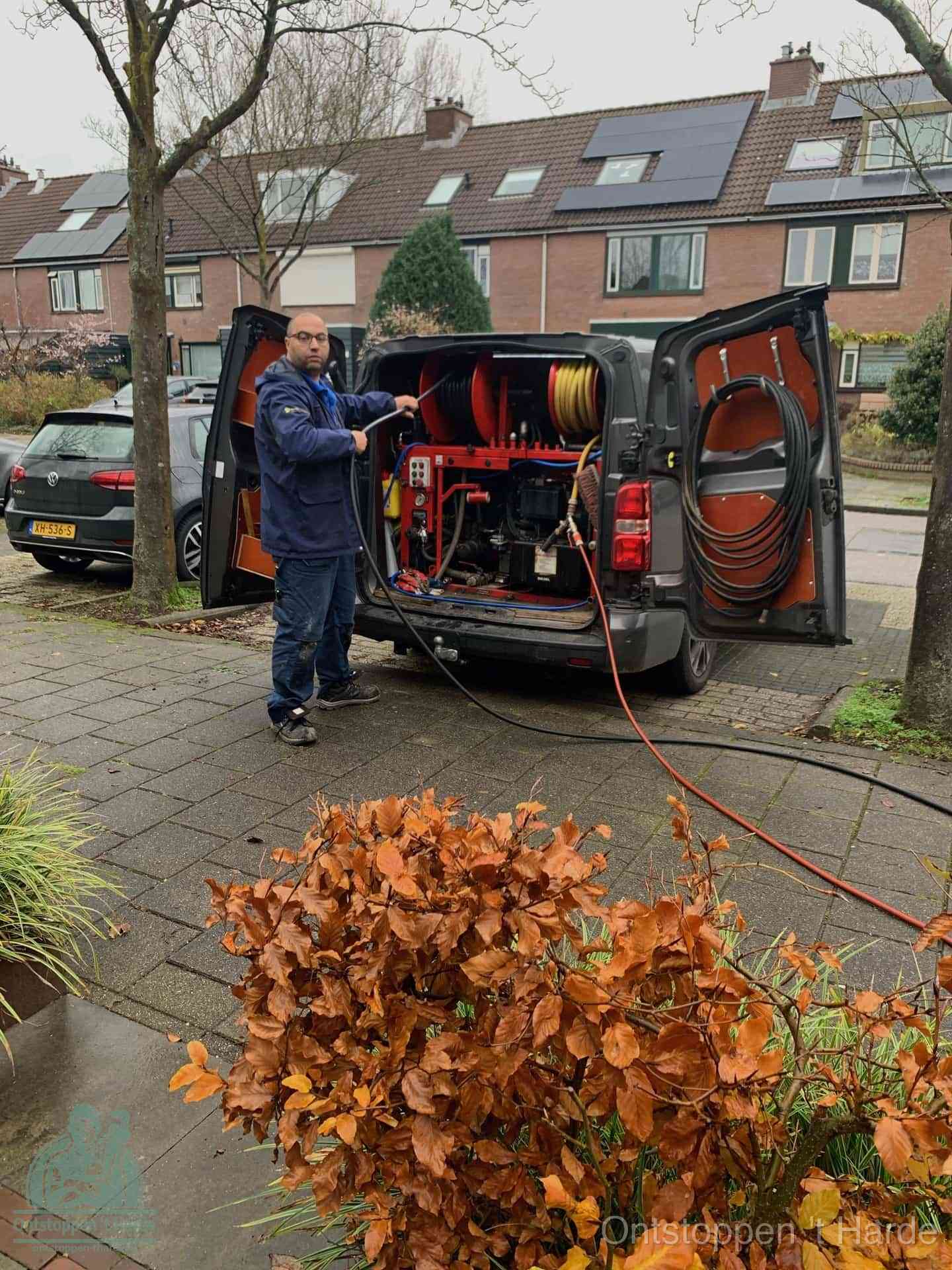 Rioolservice in de wijk in t Harde
